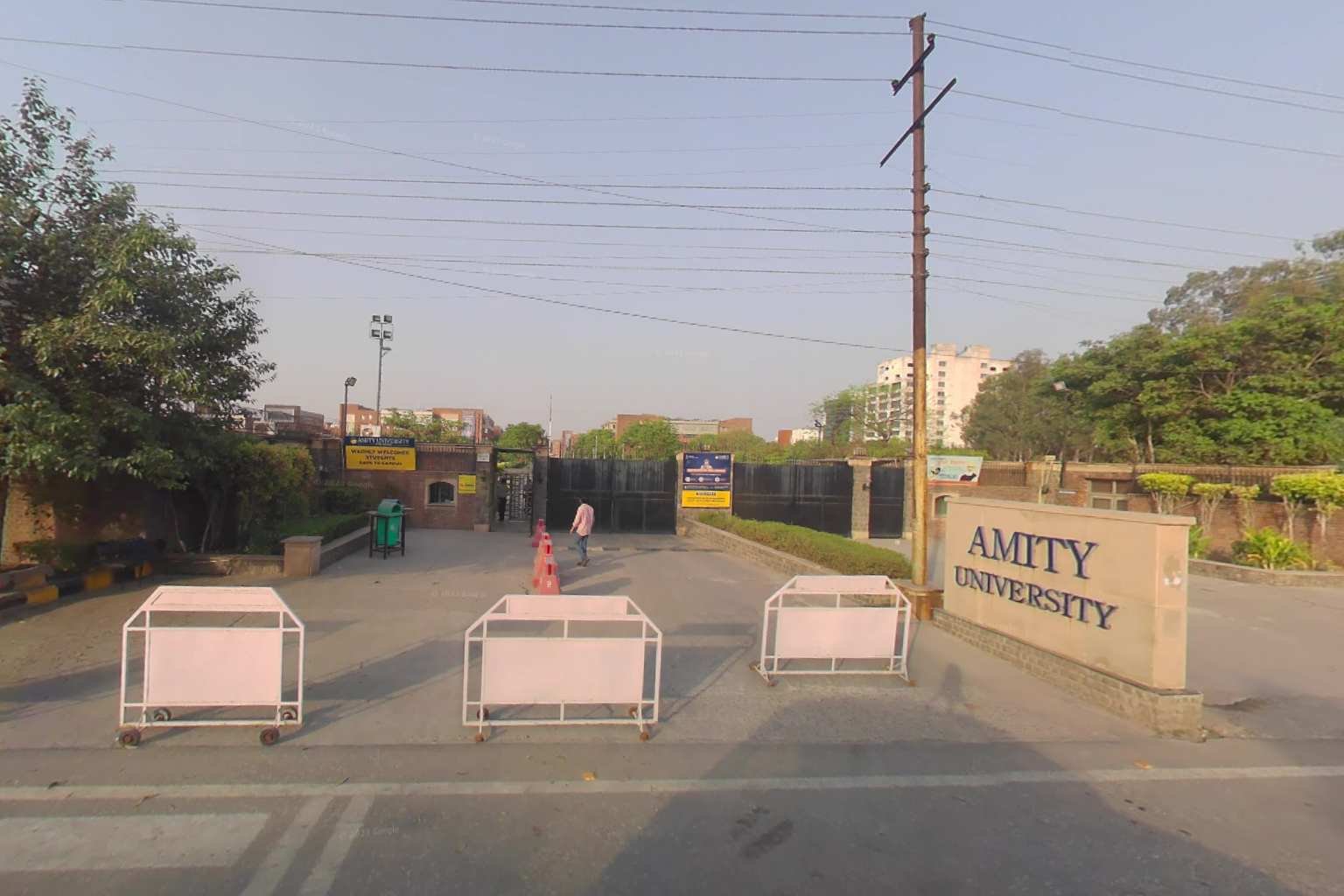 amity university gate no 1
