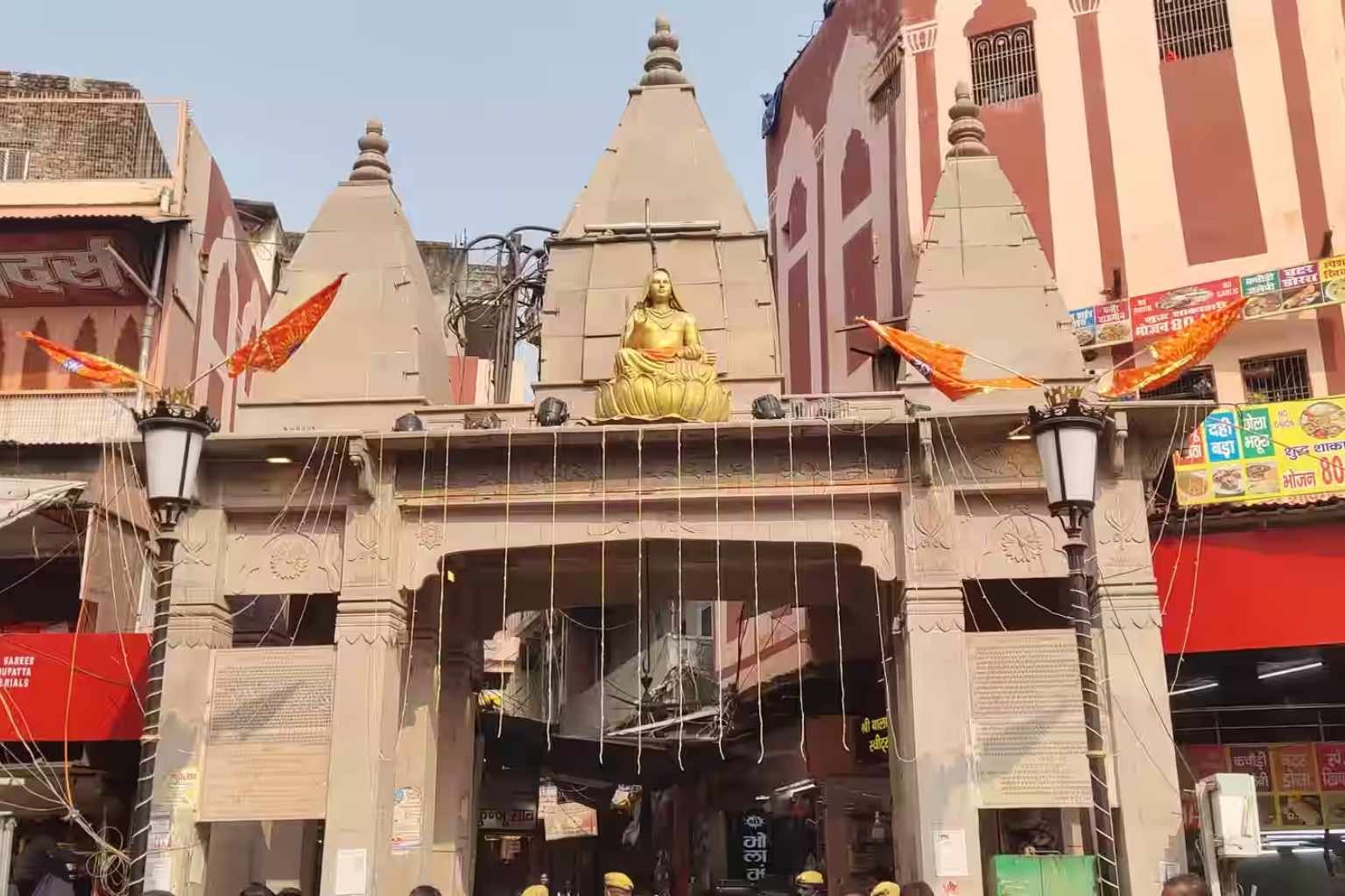 kashi vishwanath temple gate no 1